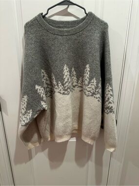 LOFT Cozy Two-Tone Grey and Cream Winter Sweater XL